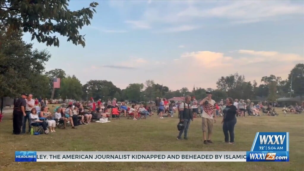 Community Gathers In Picayune For Candlelight Vigil Honoring Violence Victims