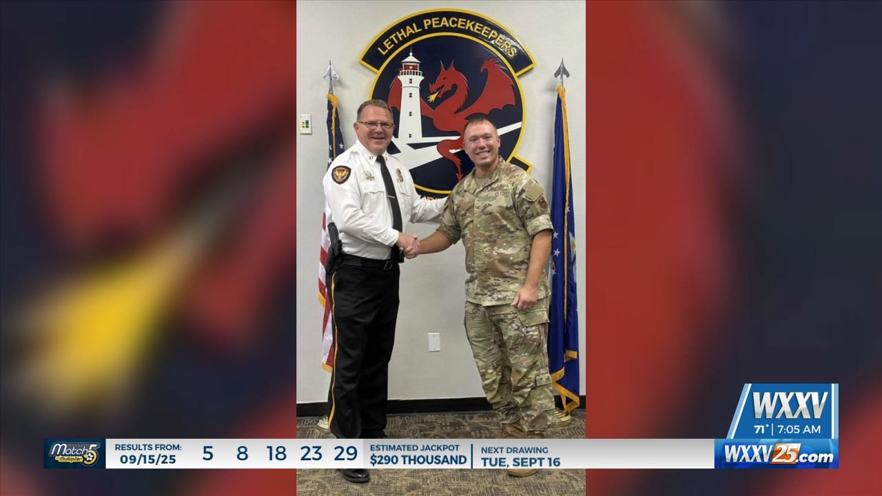 Pascagoula officer honored with challenge coin - WXXV News 25