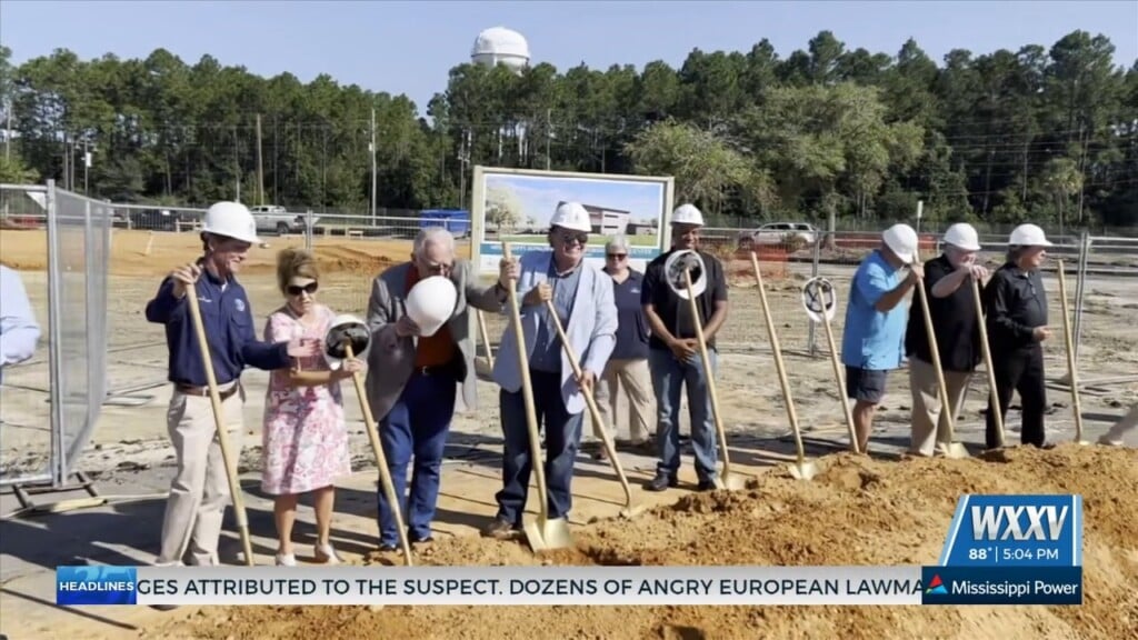 Gautier Mayor Casey Vaughan Discuss Town Center Project