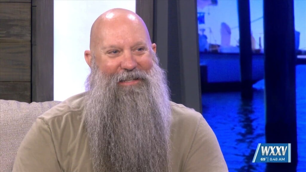 Coast Man Wins At Beard Competition At Iowa State Fair