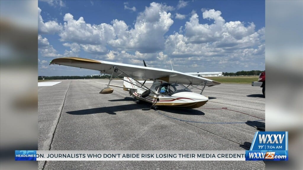 Plane Makes Unplanned Stop At Airport In Harrison County