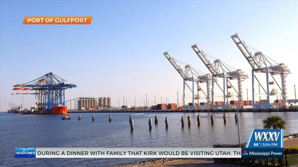 New Crane In Place At Port Of Gulfport