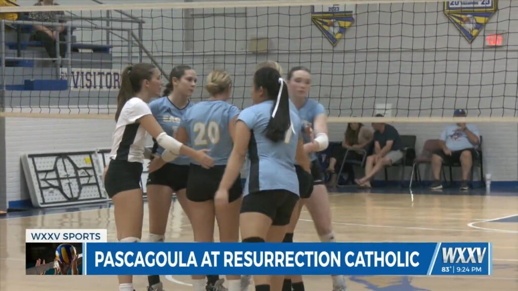 Resurrection Catholic Volleyball Dominates Pascagoula 3 0 On Senior Night