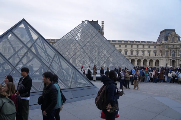 The Lourve