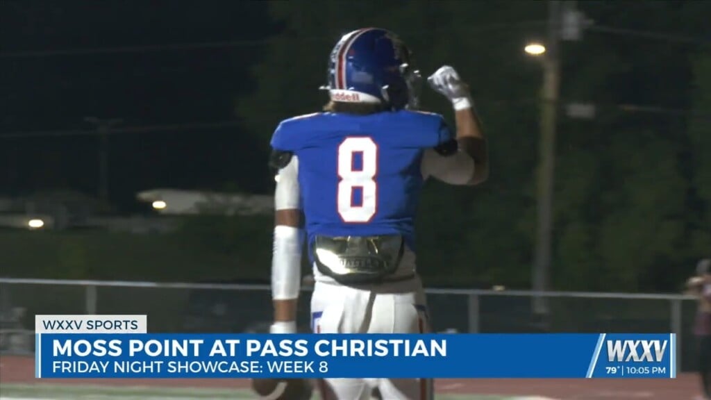 Pass Christian Clinches First Ever District Title With 49 0 Win Over Moss Point