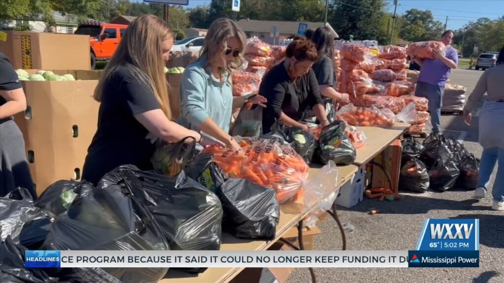 Keesler Federal Credit Union Teams Up With Feeding The Gulf Coast For Food Drop