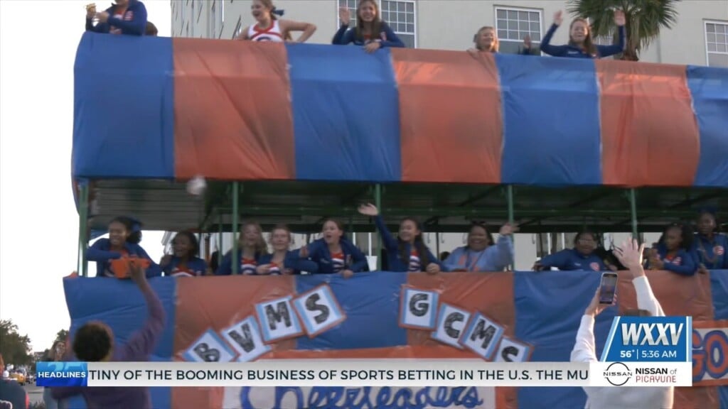 Community Comes Out To Celebrate At Gulfport High Homecoming Parade