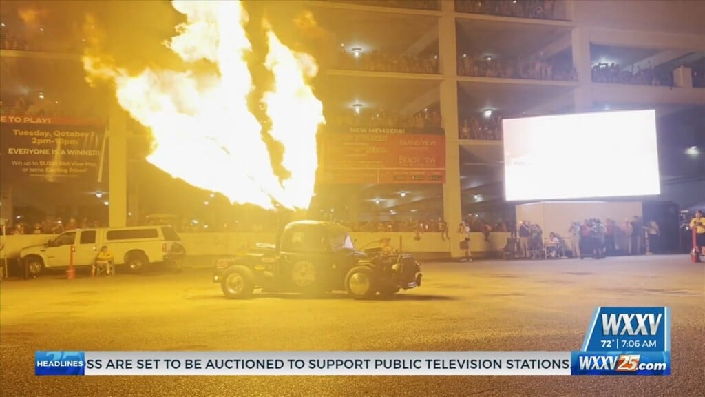 Cruisers Come Out To The Flame Throwing Competition At The Island View