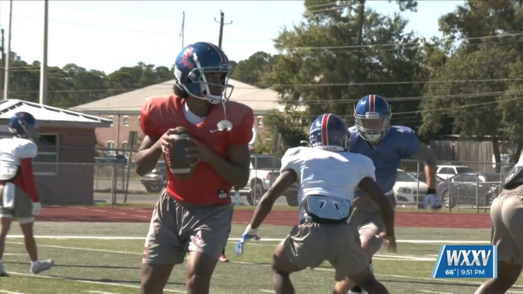Introducing Our Wxxv Student Athlete Of The Week, Pass Christian Football's Paris Trivillion!