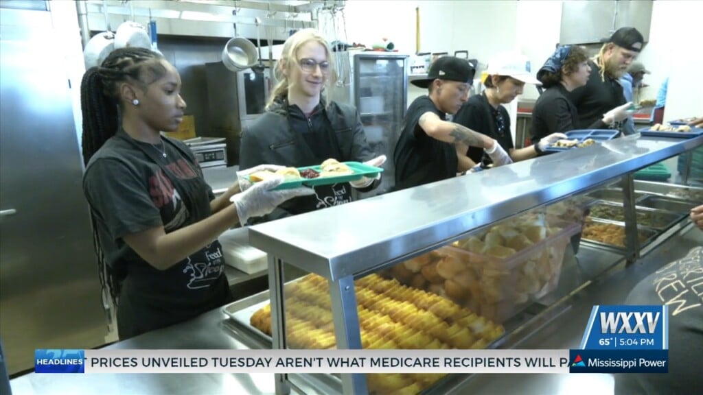Feed My Sheep Soup Kitchen Serves Thanksgiving Meal