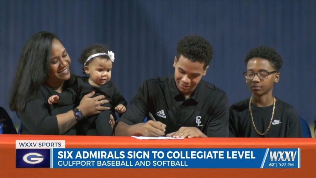 Six Admiral Athletes Sign To Continue Their Careers On The Diamond!