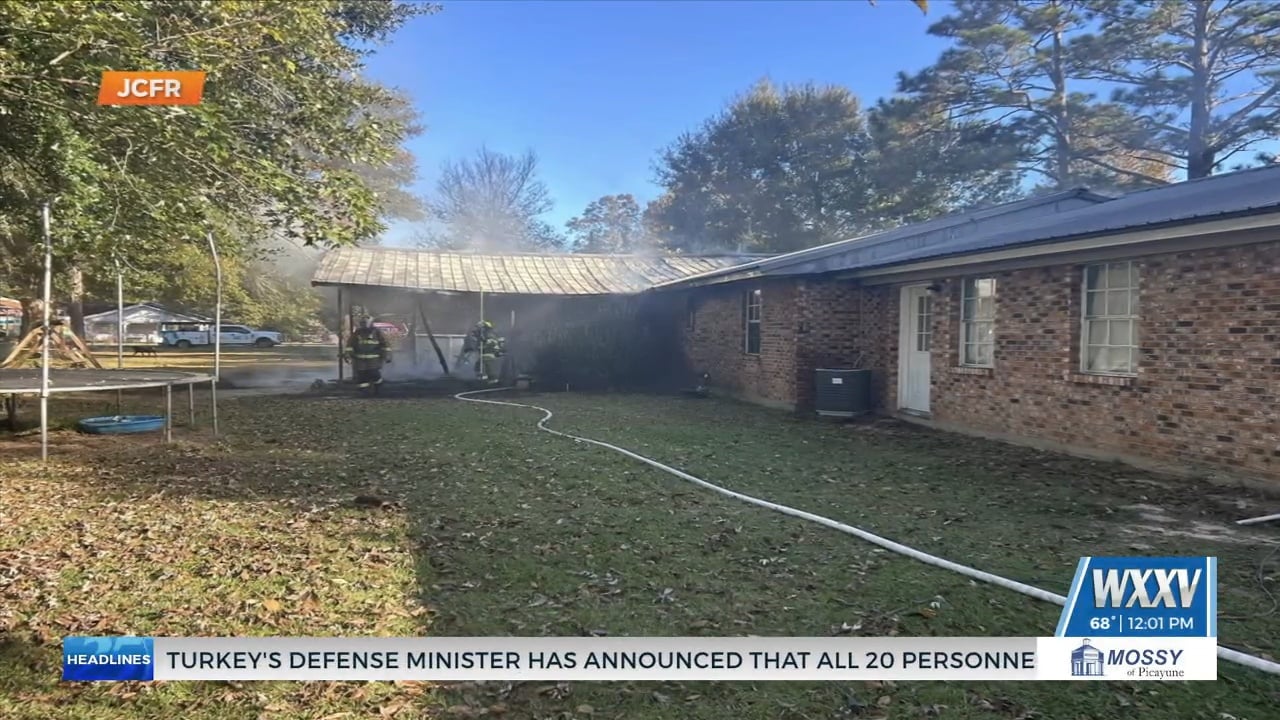 Jackson County fire crews battle house fire in Helena - WXXV News 25