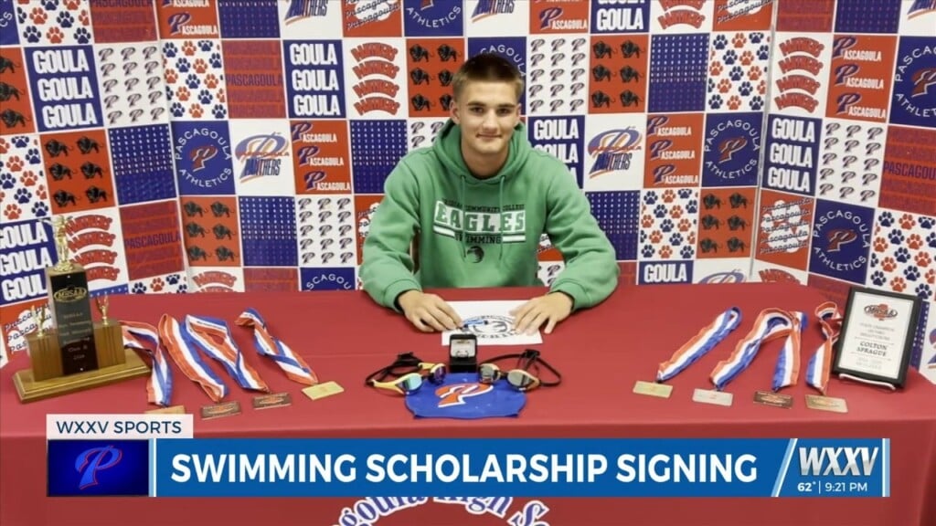 Pascagoula Swimmer Colton Sprague Signs To Meridian Community College