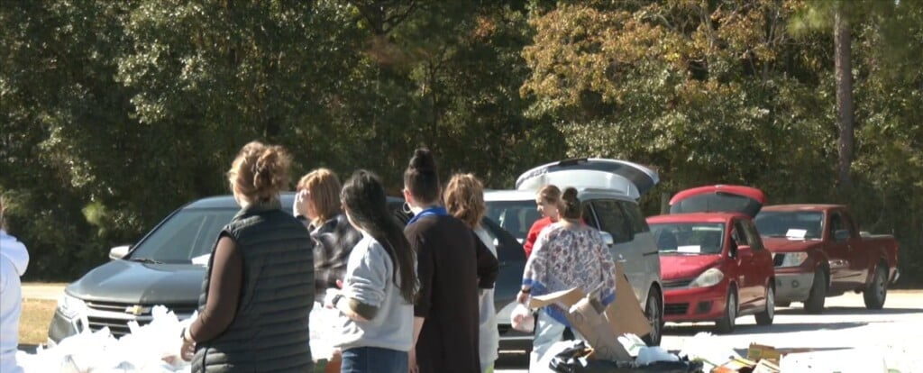 Volunteers Team Up For Mobile Food Pantry In Hancock County