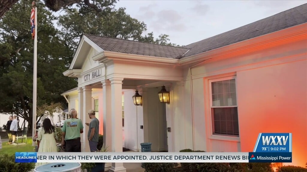 No Show Aldermen Stall Ocean Springs Meeting On City Attorney Conduct Concerns