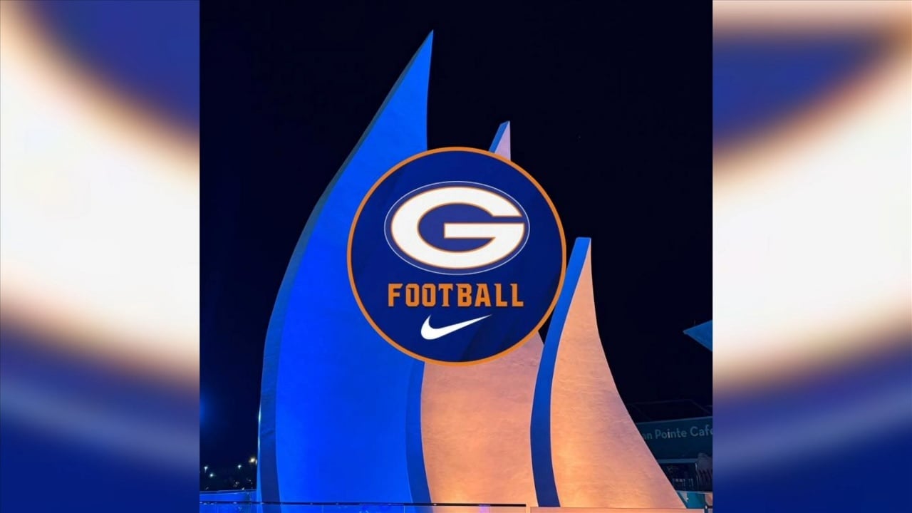 Mississippi Aquarium celebrates the state championship winning Gulfport Admirals