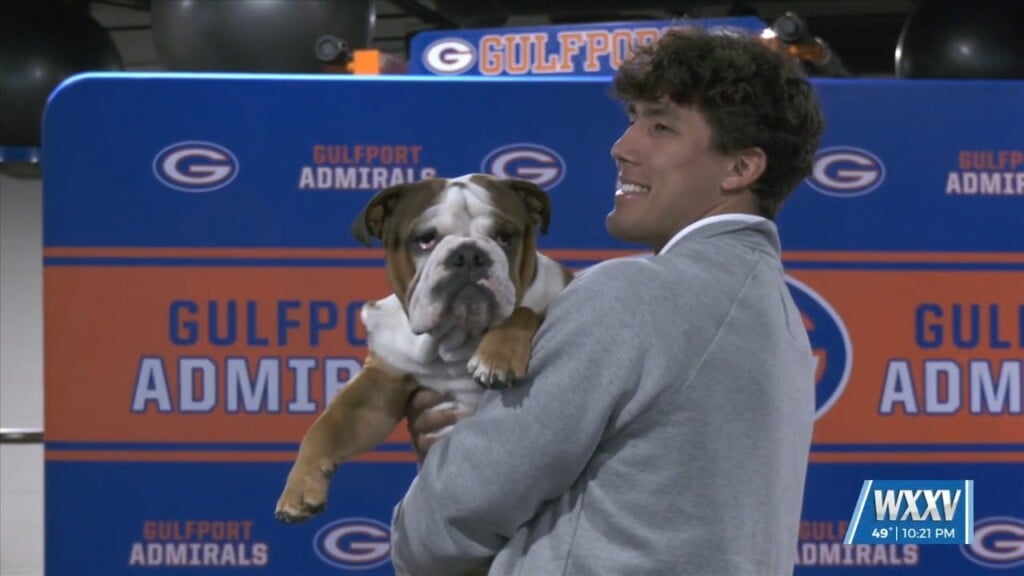 Hometown Hero Cooper Crosby Signs To Continue His Football Career At Mississippi State University!