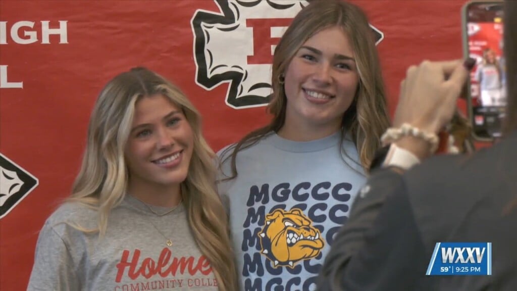 Biloxi Trio Signs To Next Level In Baseball And Women's Soccer