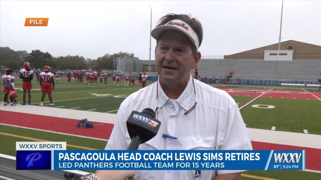 Pascagoula Football Coach Lewis Sims Officially Announces His Retirement