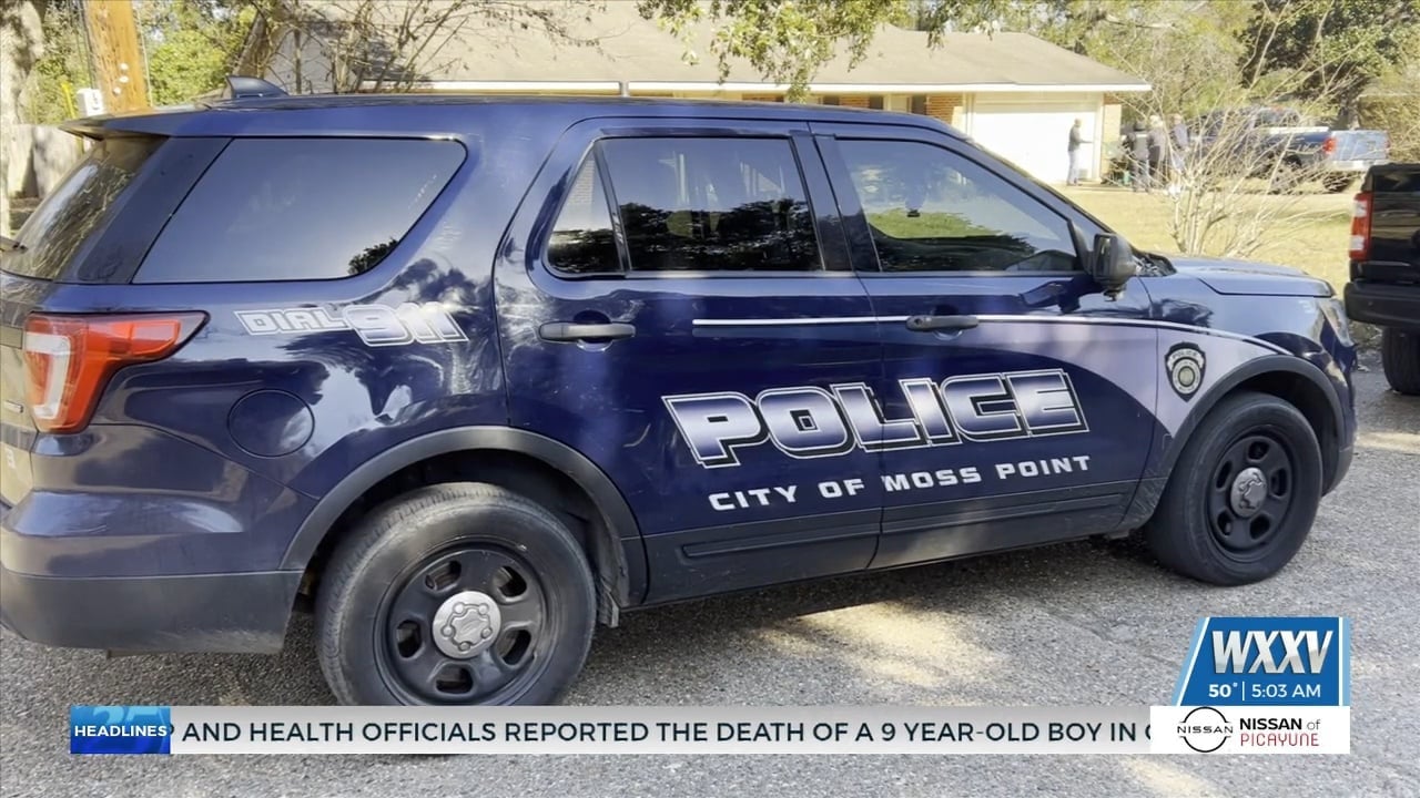 New Moss Point Police Chief sworn in - WXXV News 25