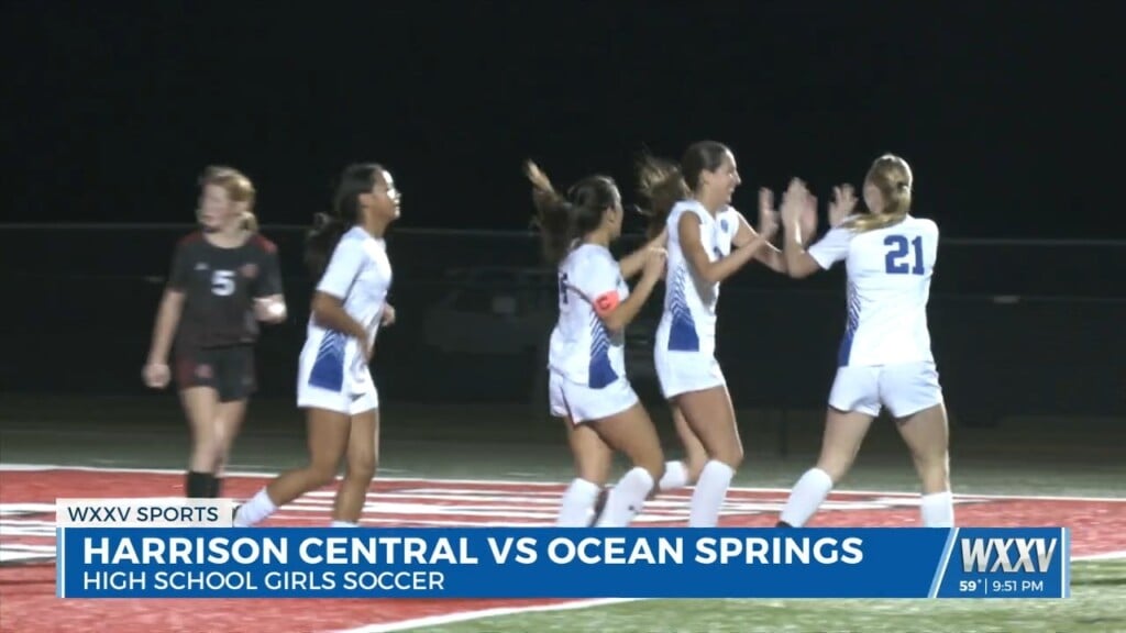 Ocean Springs Remains On Top Of Region With 5 0 Win Over Harrison Central