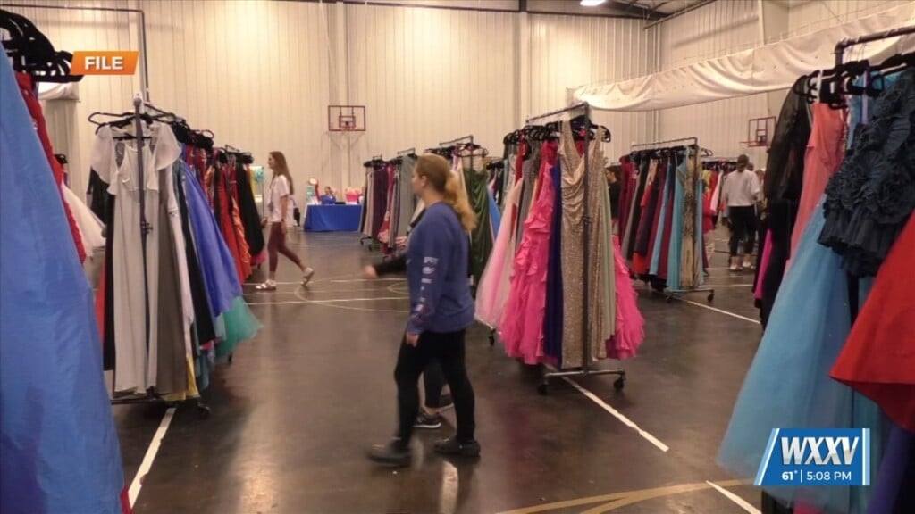 Junior Auxiliary Of Biloxi Ocean Springs Prom Closet Returns Saturday