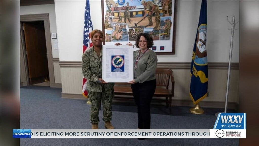 Seabees Host Farewell Ceremony For Public Affairs Officer