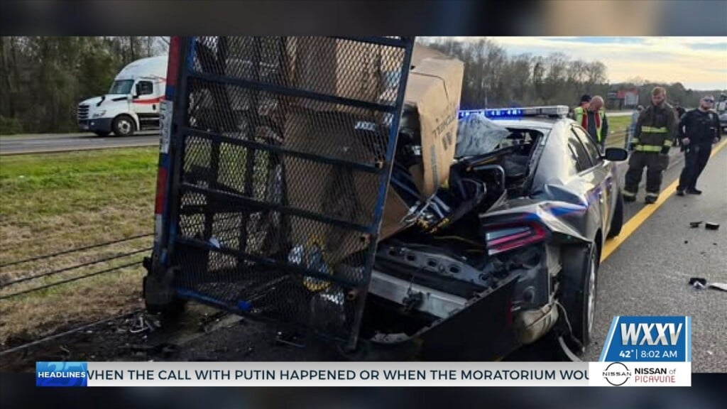 Distracted Driving Ends In Crash In Jones County