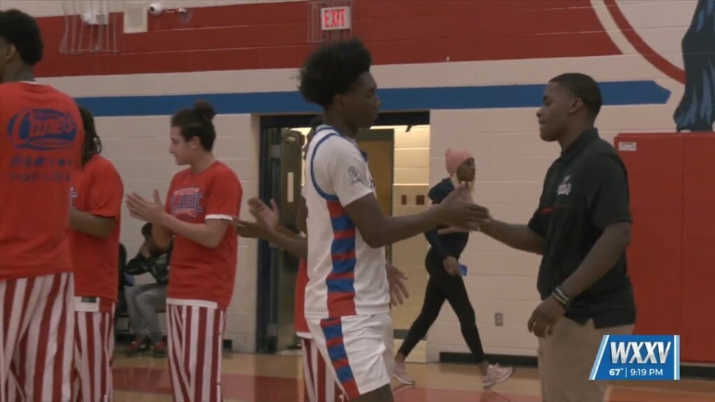 Pascagoula's Blake Nettles Named Mr. Basketball For Class 6a!