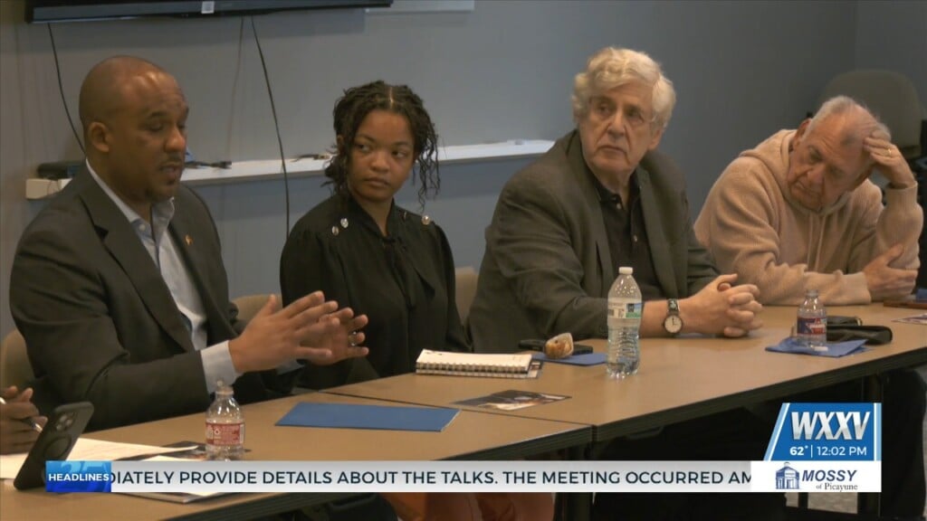 Senate Candidate Hosts Coast Listening Tour