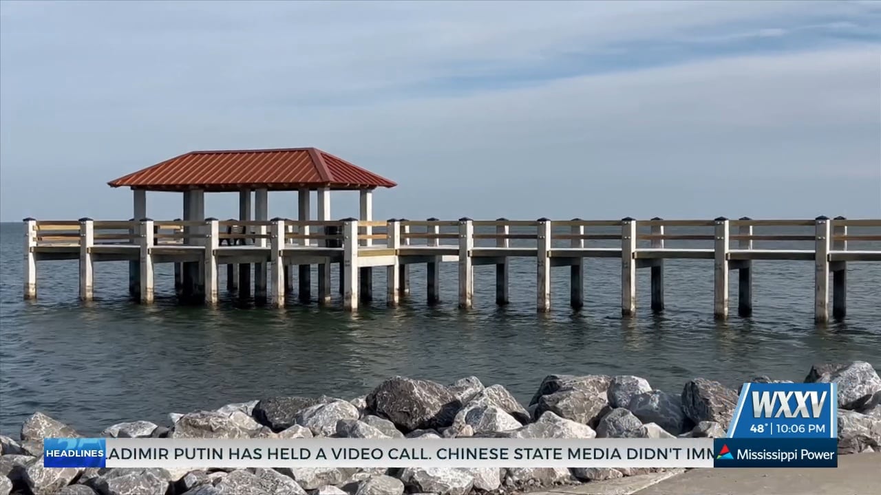 Officials cut the ribbon on new Fred Urie Pier in Gulfport - WXXV News 25