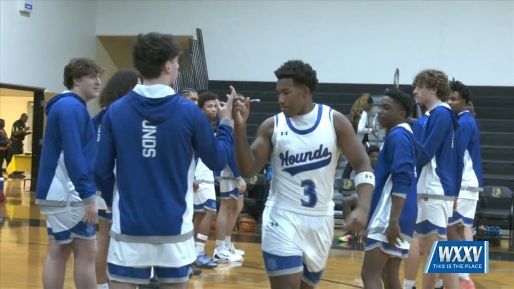 Oceans Springs Win Regional Tournament Game 53 42 Over St. Martin