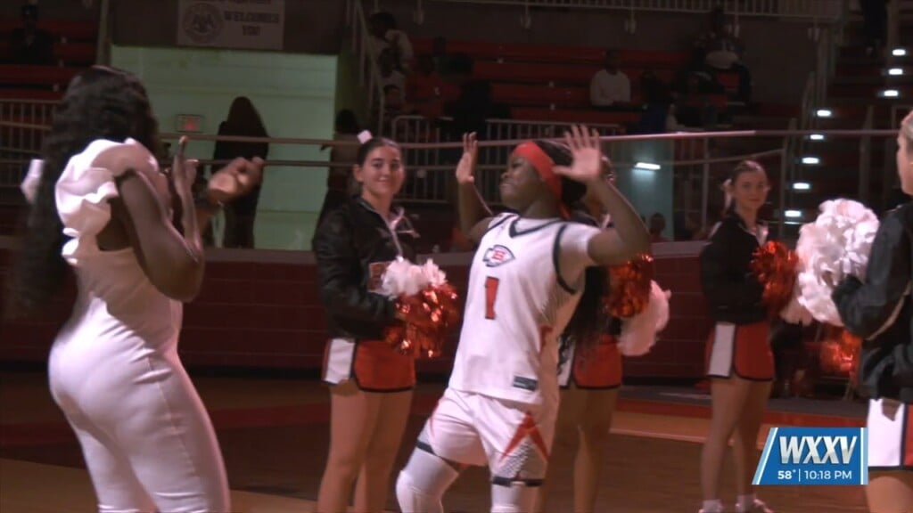 Biloxi Girls Basketball Defeats Harrison Central By A Long Shot With 52 19 Final!