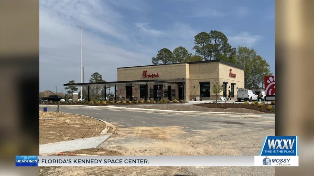Construction Continues On Chick Fil A And Chipotle In Ocean Springs