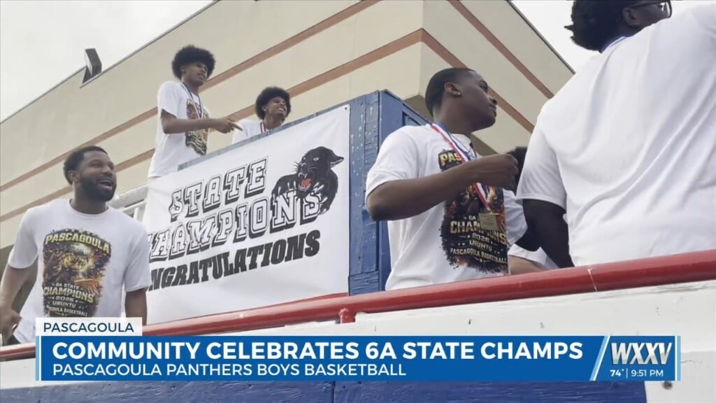 Community Celebrates Pascagoula Panthers With State Championship Parade