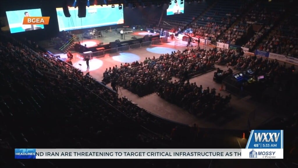 Thousands Attend Gulf Coast Celebration Of Hope In Biloxi