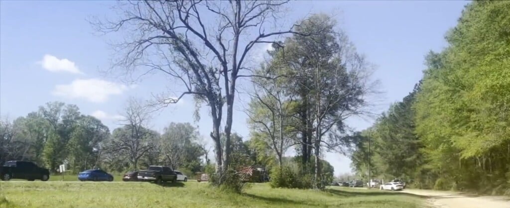 Community Rallying To Support Family After Deadly Train Crash In Stone County