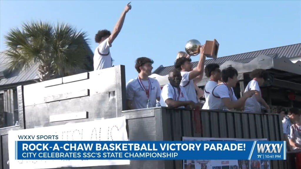 St. Stanislaus Basketball Celebrates State Championship With A Victory Parade!