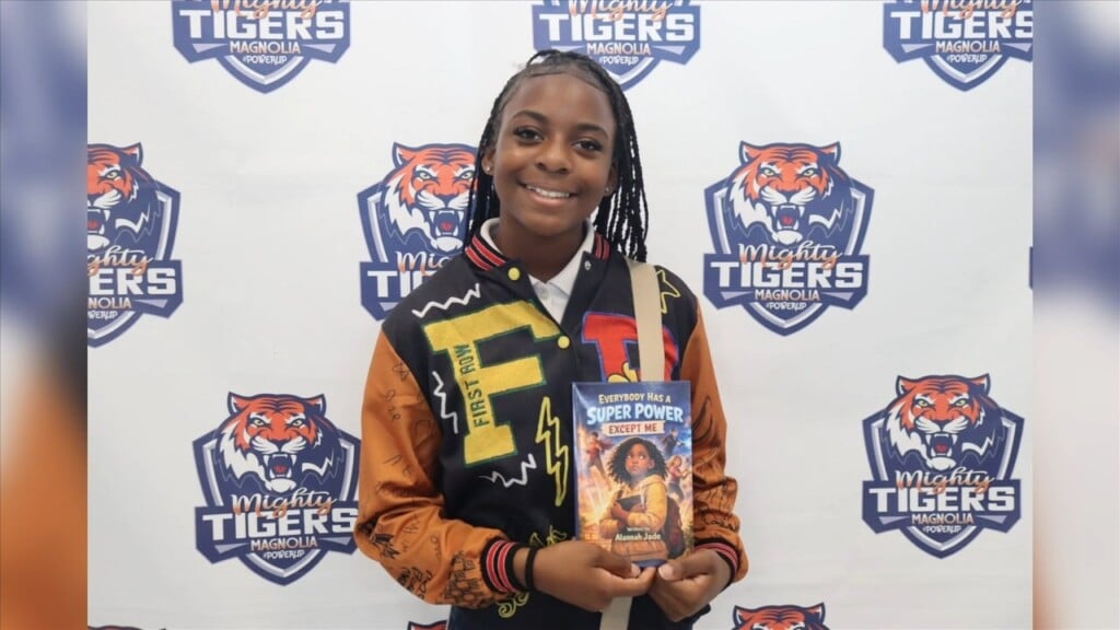 Moss Point Seventh Grader Holds Signing For Published Book