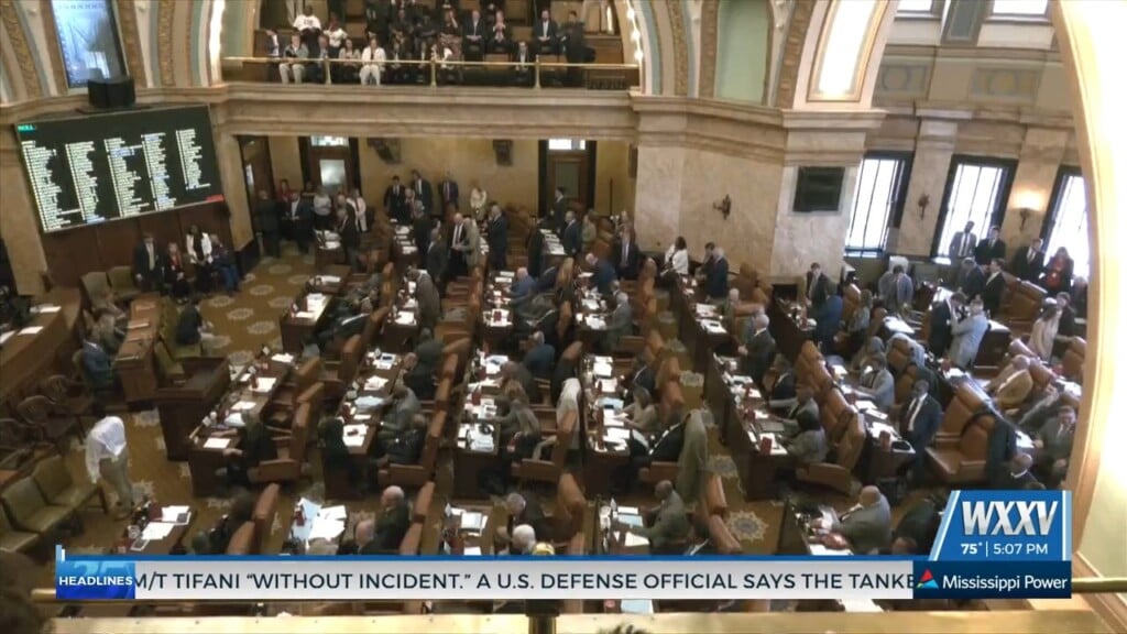 State Senate Fails To Override Vetoes