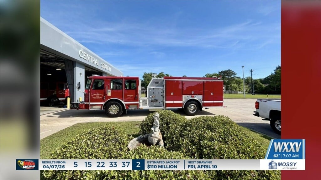 Long Beach Fire Department Welcomes New Fire Engine