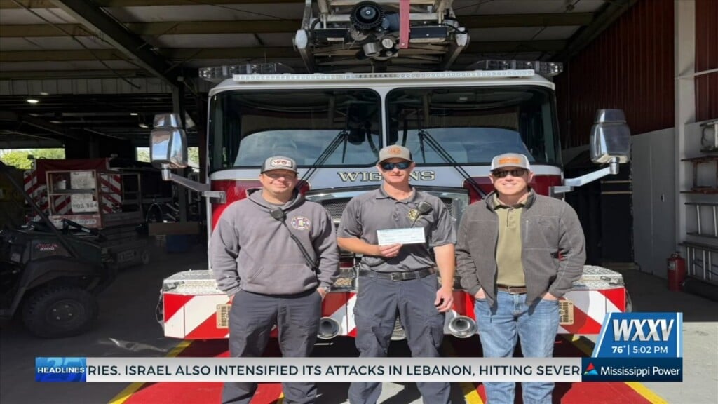 Wiggins Fire Department Receives Donation
