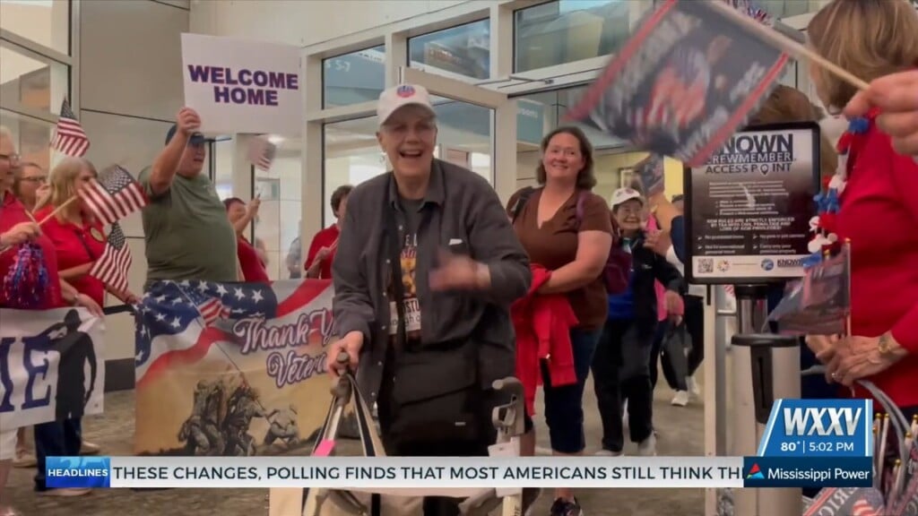 Community Welcomes All Female Veteran Honor Flight Home At Gulfport Biloxi International