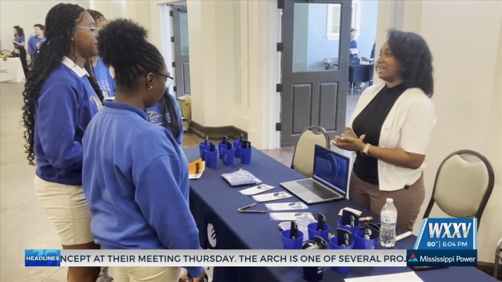 Mississippi West Coast Career Fair Showcase Offers Students A Look At Future Careers