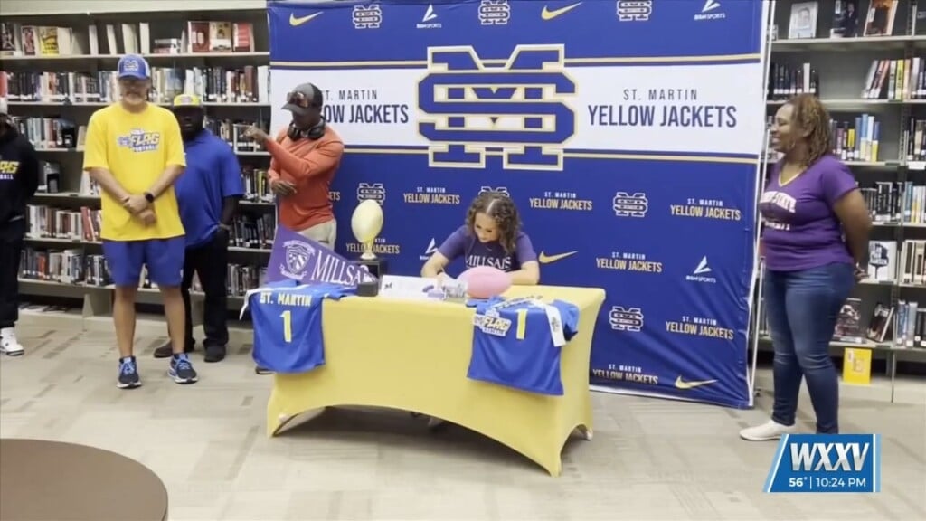 St. Martin Flag Football’s Olivia Umanzor Signs With Millsaps College!