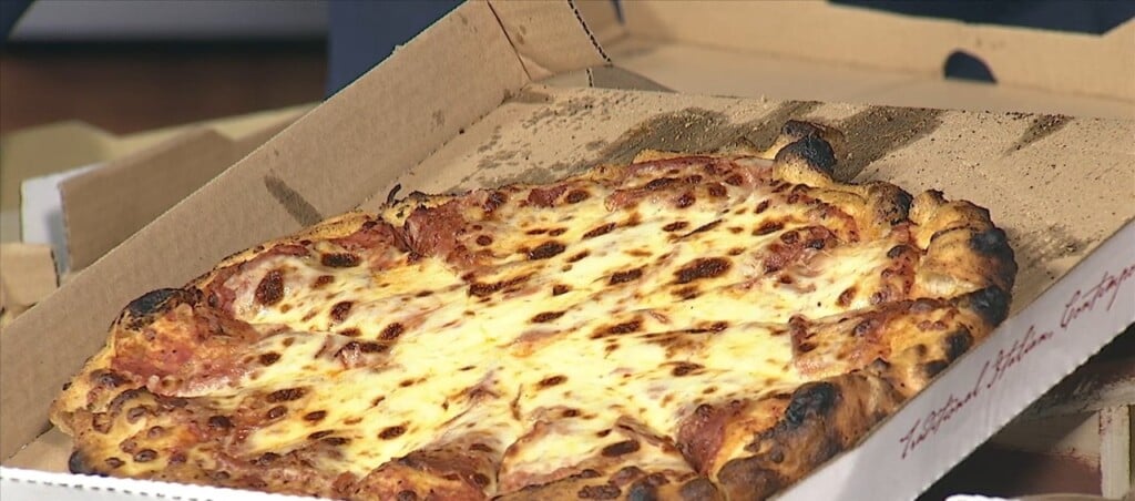 R&b Brick Oven Pizza In Wiggins Launching New Buffet