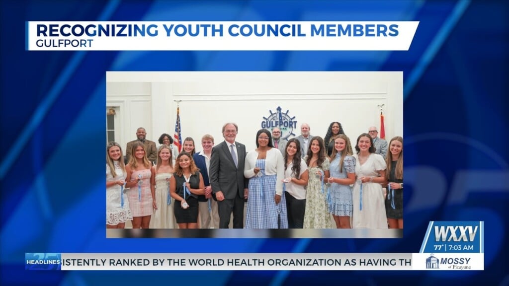 Gulfport Mayor Recognizes Youth Council Members