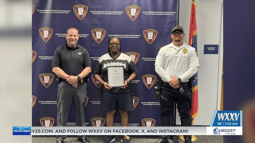 Ocean Springs Crossing Guards Recognized For Work During School Year