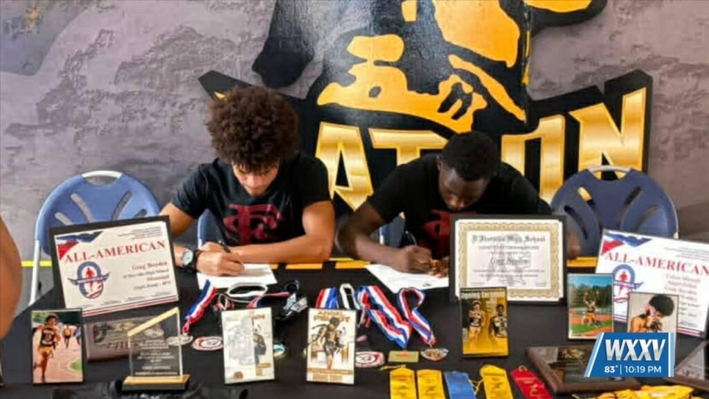 D'iberville Track & Field Duo Signs With Fort Scott Community College