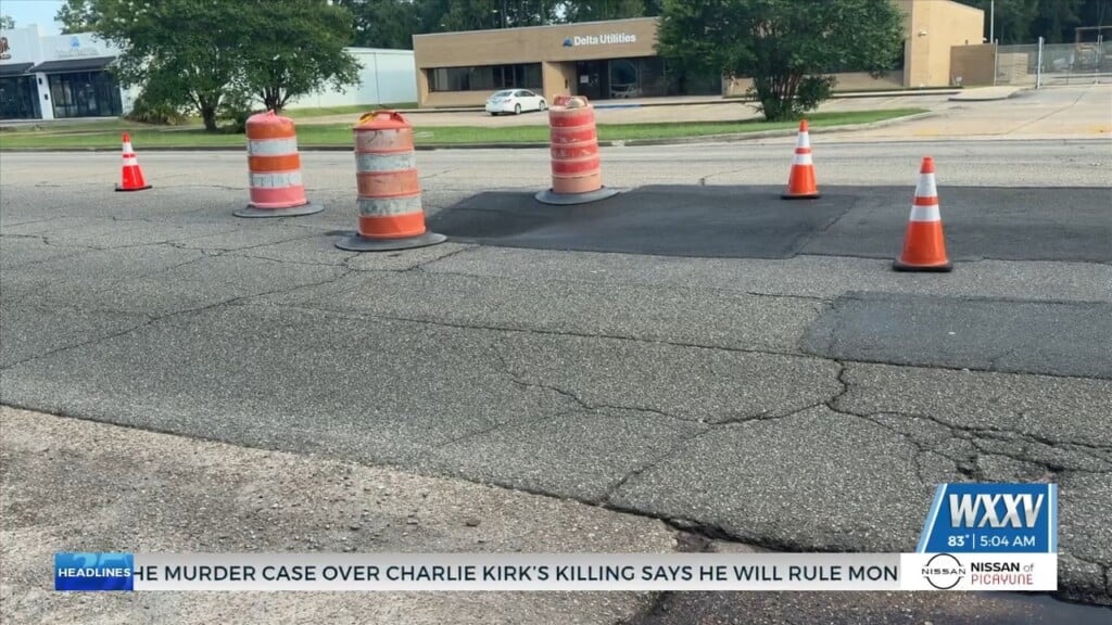 Emergency Lane Closure On East Pass Road Due To Cave In